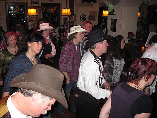 (C) holzweiler-city.de