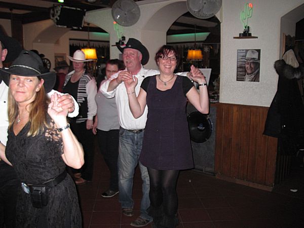 (C) holzweiler-city.de