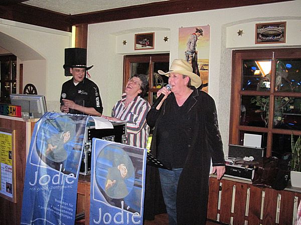 (C) holzweiler-city.de