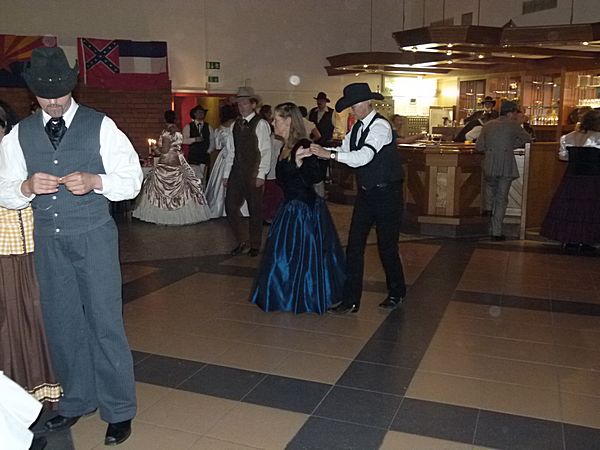 (C) holzweiler-city.de