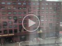 kurz vor der Rückfahrt noch ein bisschen Schneefall vorm Hotelzimmer